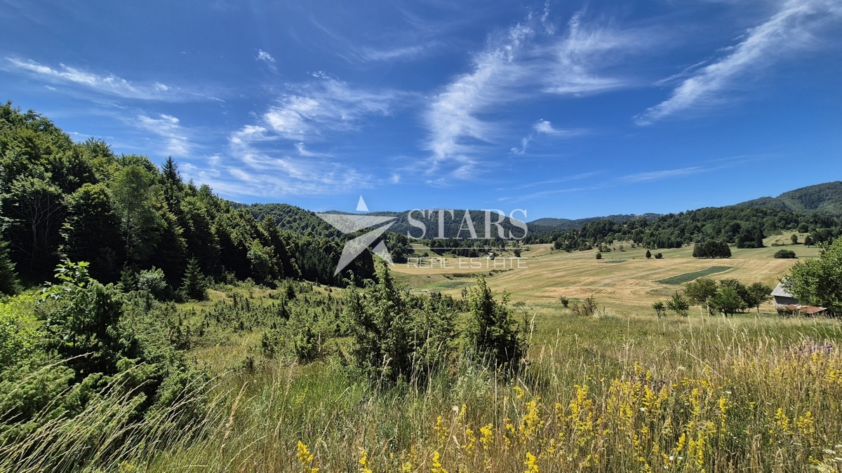 Gorski kotar, Stari Laz – Stavbno zemljišče 1.670 m²