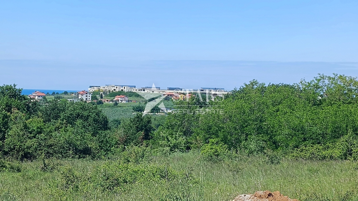 Zemljišče Crveni Vrh, Umag, 1.292m2