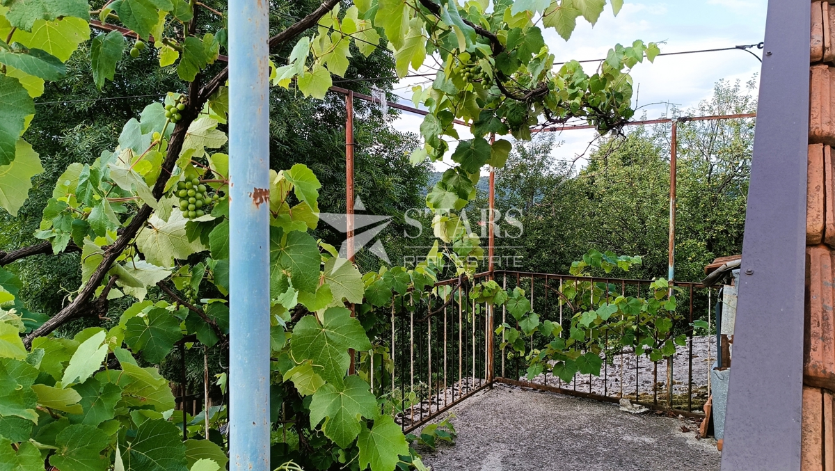 Ogulin - Čudovita enonadstropna hiša, obdana z naravo