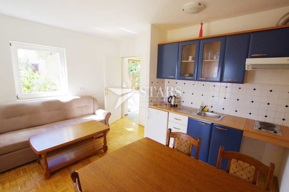 Labin – Apartmajska hiša z bazenom in pogledom na morje