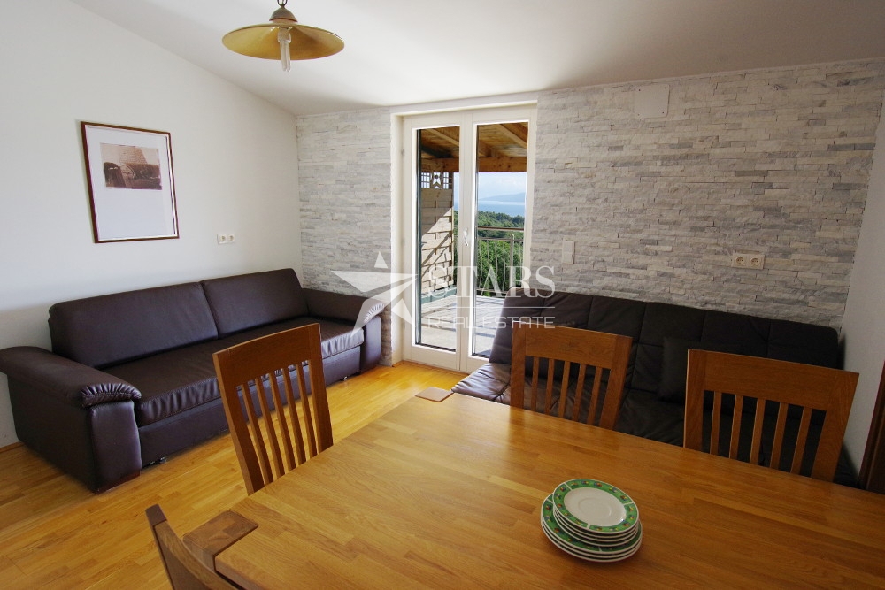 Labin – Apartmajska hiša z bazenom in pogledom na morje