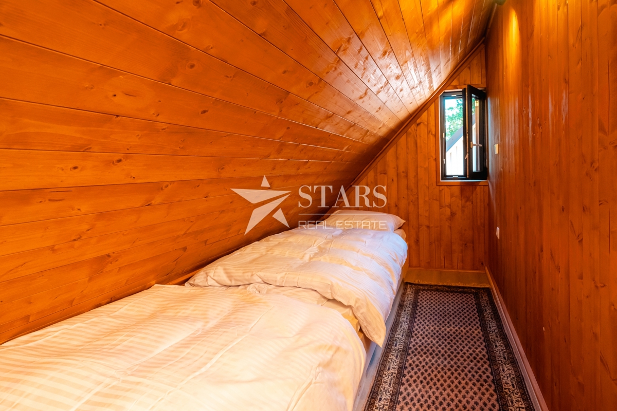 Gorski kotar, Mrkopalj – Samostojna hiša z velikim zemljiščem