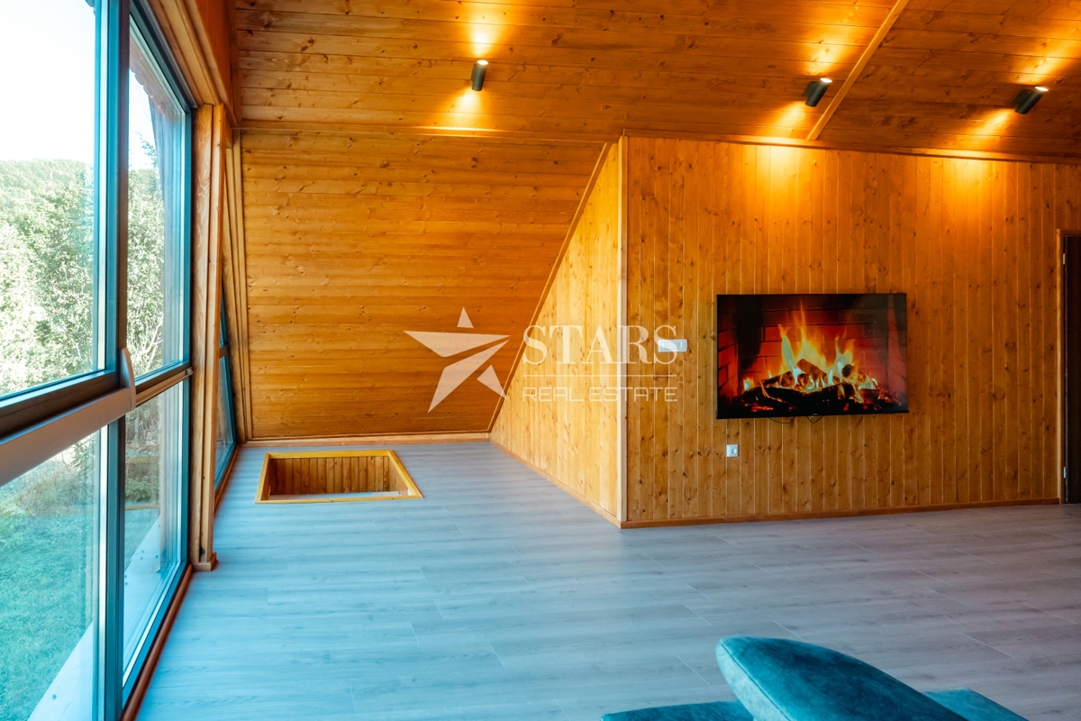 Gorski kotar, Mrkopalj – Samostojna hiša z velikim zemljiščem