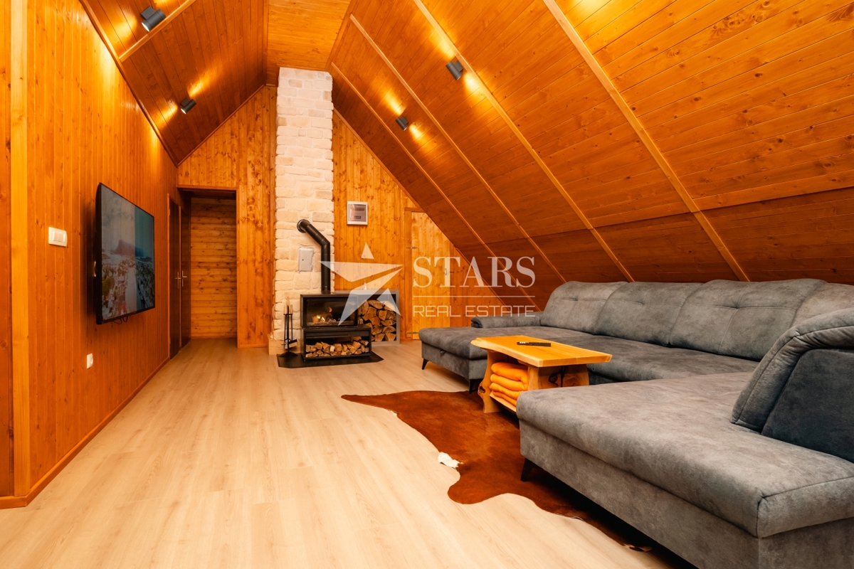 Gorski kotar, Mrkopalj – Samostojna hiša z velikim zemljiščem