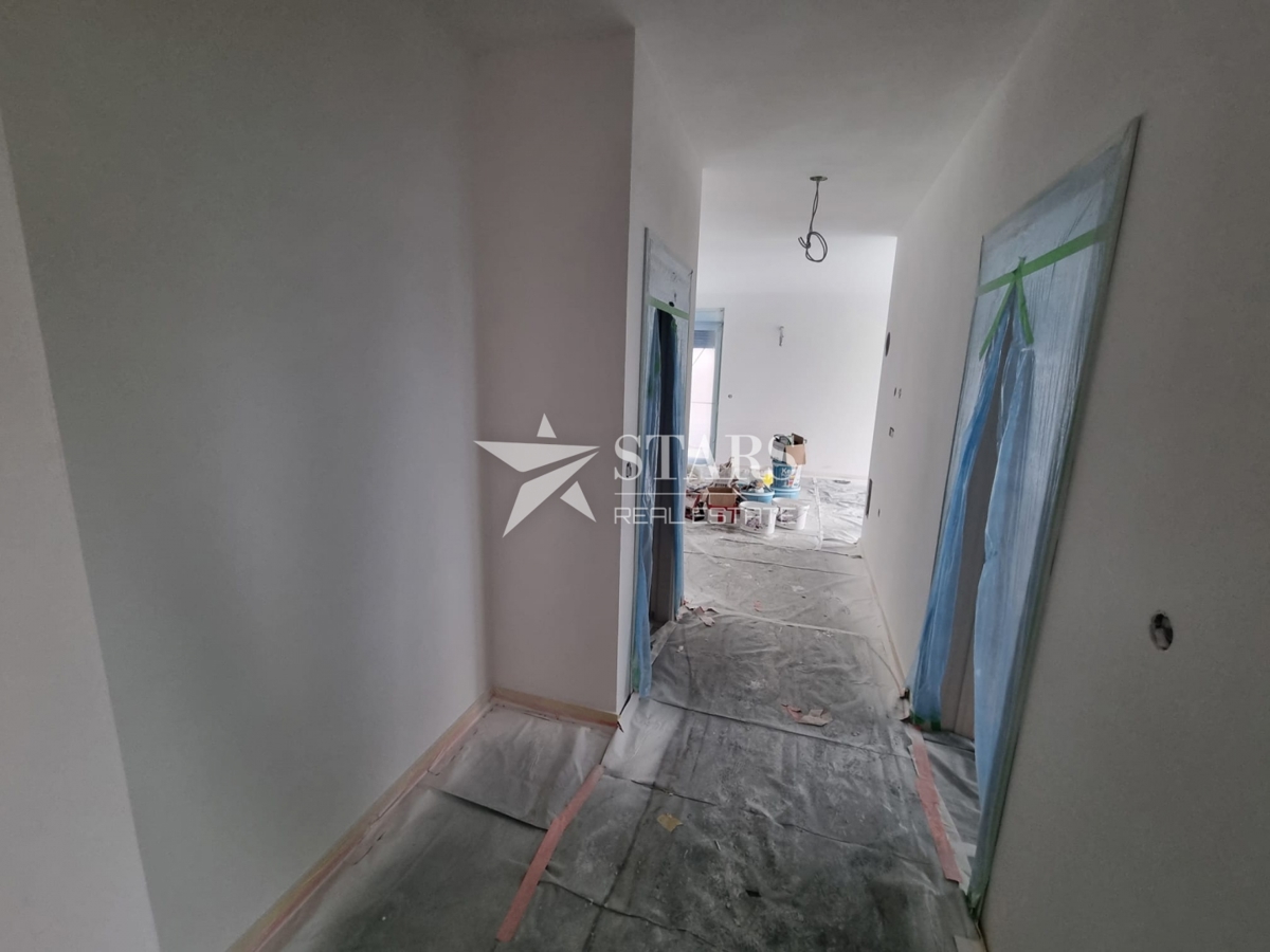 VIŠKOVO, DONJI JUGI – NOVA GRADNJA, stanovanje S4 2S+DS z vrtom in teraso v pritličju