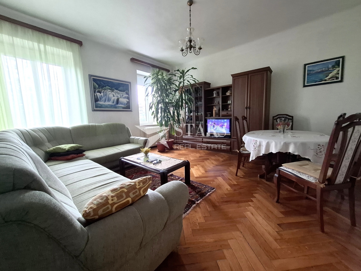 Rijeka, Škurinje – stanovanje 78 m², 2 balkona, pogled na morje