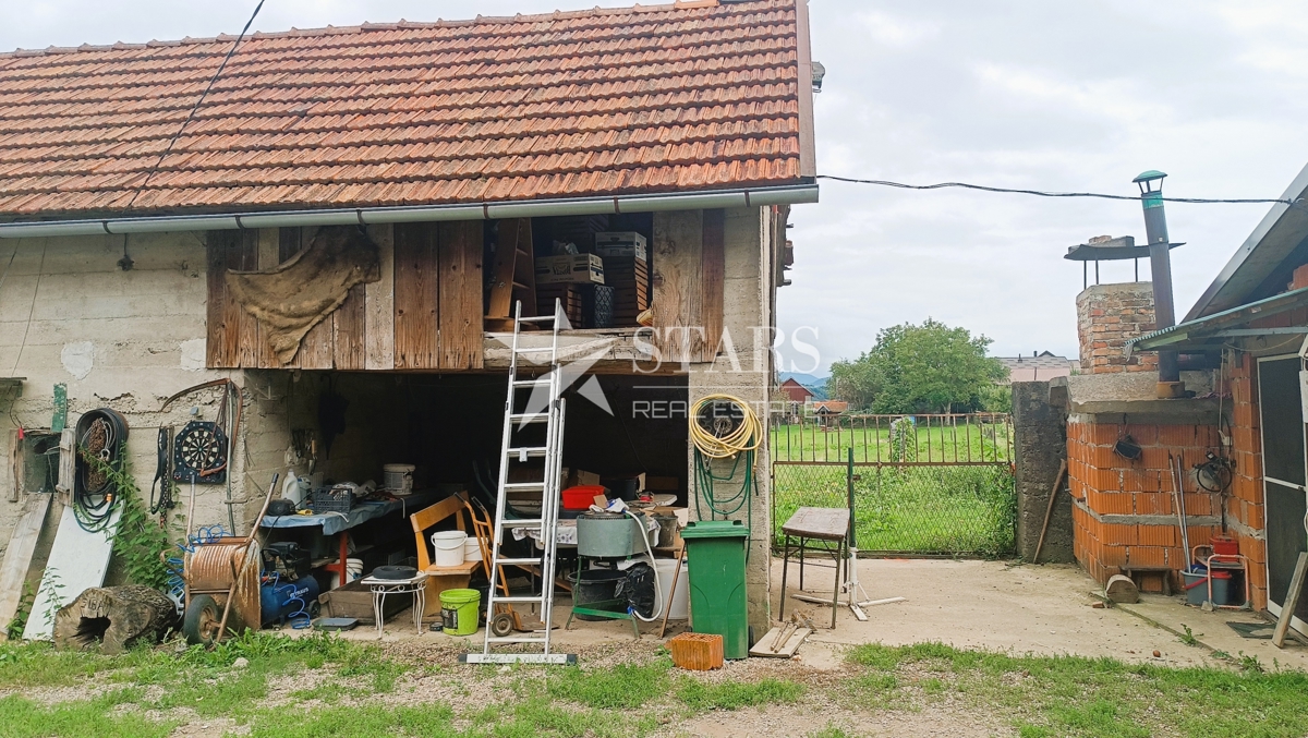 OGULIN , Izjemno zemljišče z velikim potencialom v bližini jezera Sabljaci 