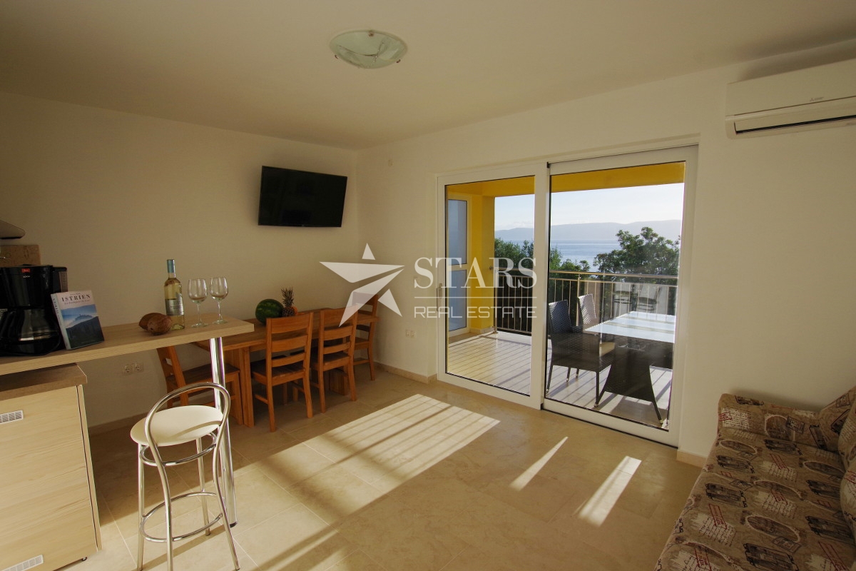 Istra, Labin – Apartmajska hiša z bazenom in panoramskim pogledom na morje