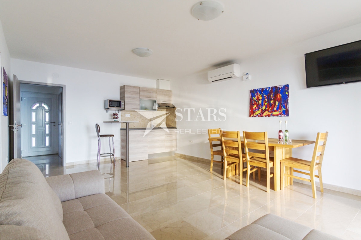 Istra, Labin – Apartmajska hiša z bazenom in panoramskim pogledom na morje