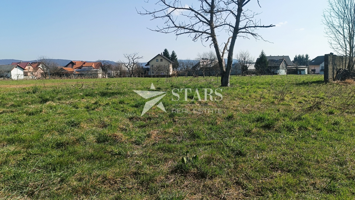 Ogulin - Stavbno zemljišče velikosti 1783 m²