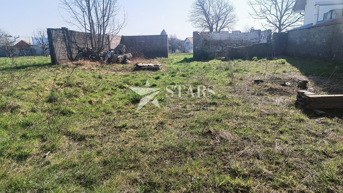 Ogulin - Stavbno zemljišče velikosti 1783 m²