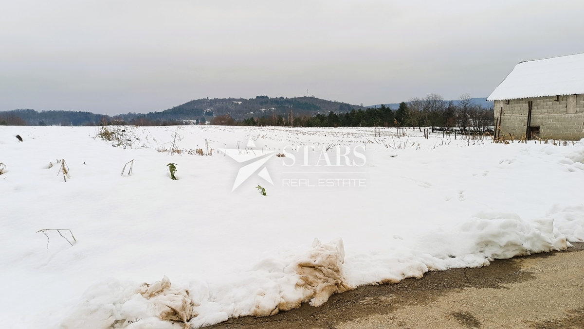 Josipdol, Stavbno - kmetijsko zemljišče 4.100 m2