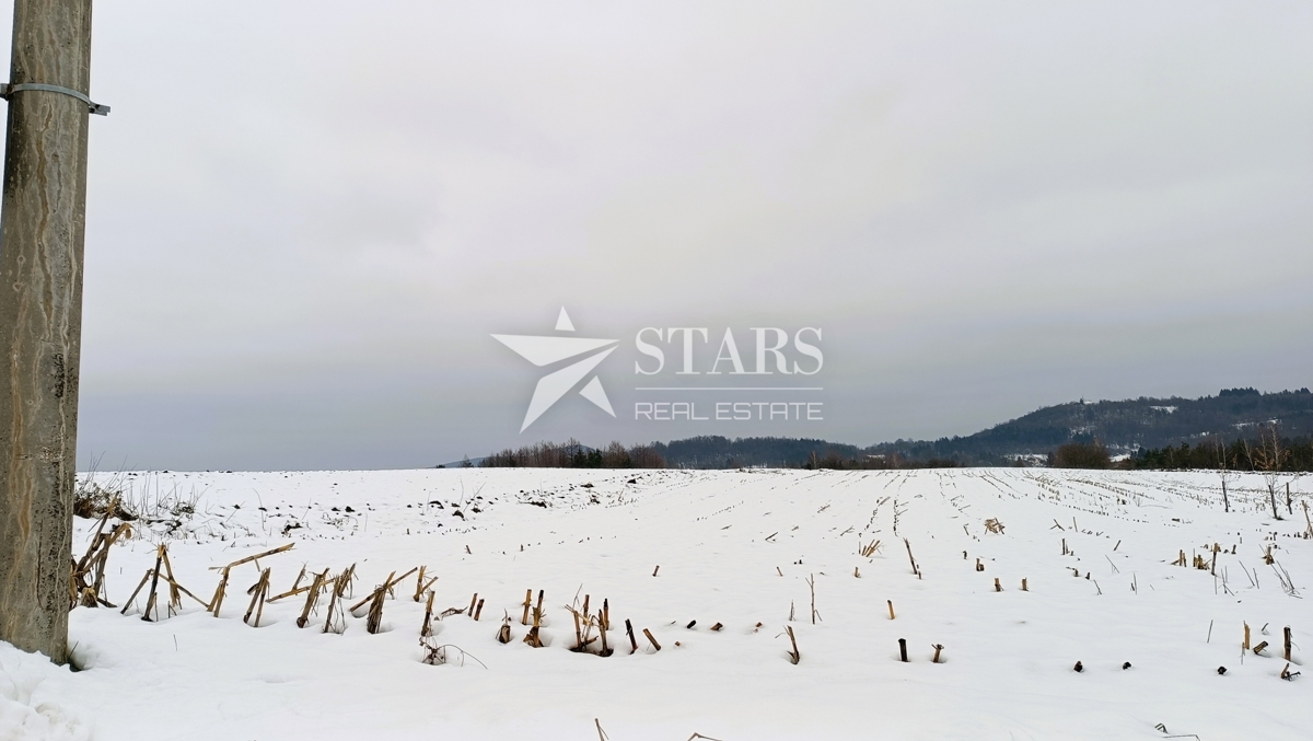 Josipdol, Stavbno - kmetijsko zemljišče 4.100 m2
