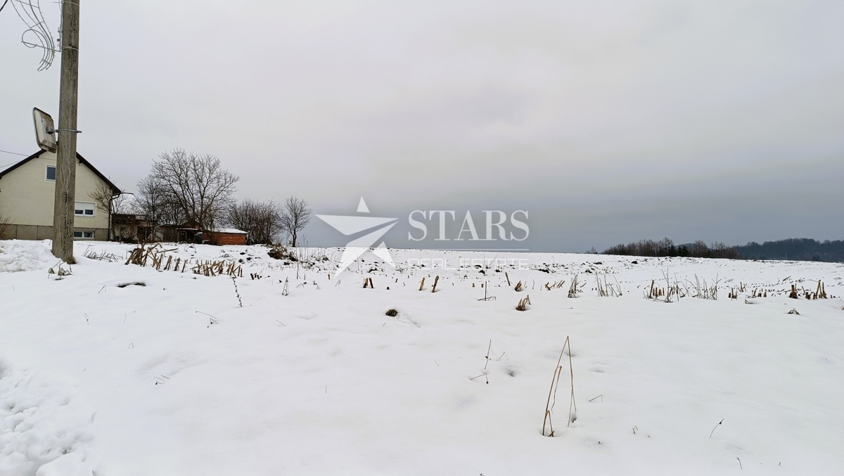 Josipdol, Stavbno - kmetijsko zemljišče 4.100 m2