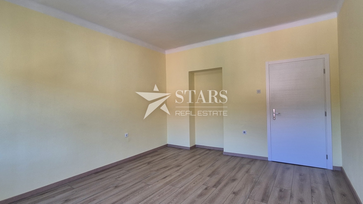 Gorski kotar, Delnice – Poslovni prostor v središču mesta, 23 m²