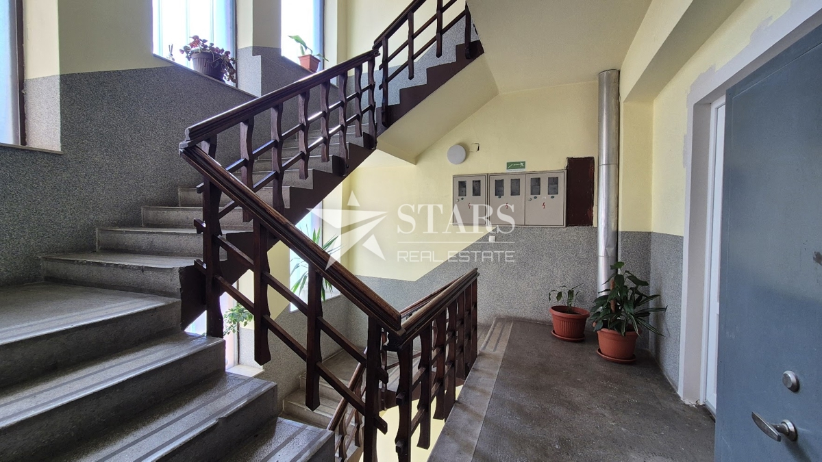 Gorski kotar, Delnice – Poslovni prostor v središču mesta, 23 m²