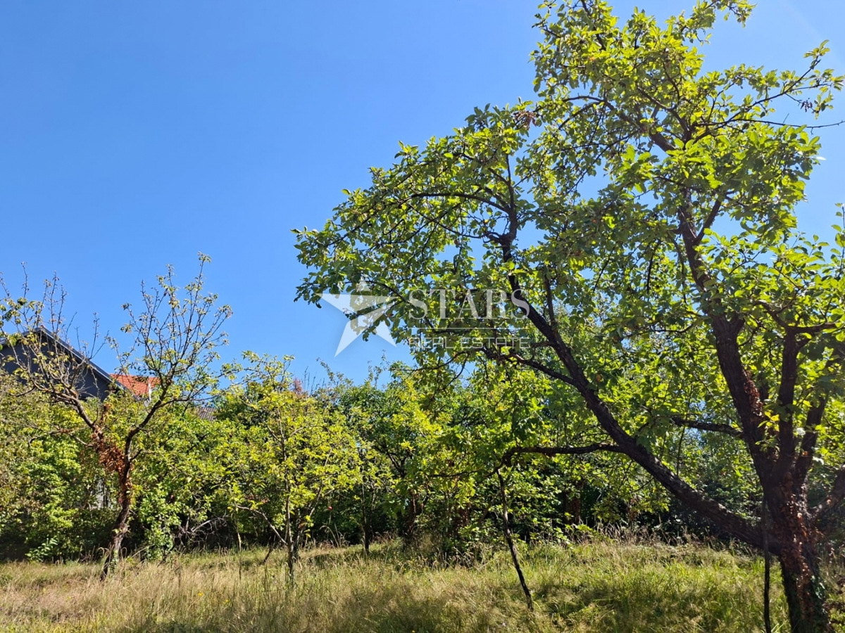 Zagreb, Granešina Nova, Novačka ul., Gradbeno zemljišče 1100 m²