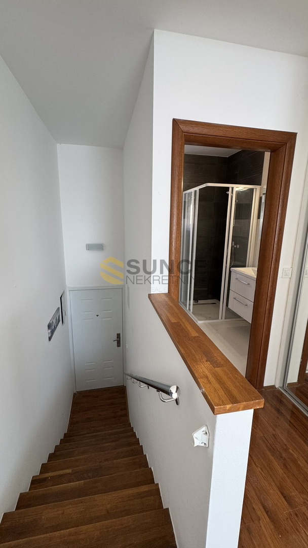 Mesto Krk — dvonadstropno stanovanje z razgledom na morje!