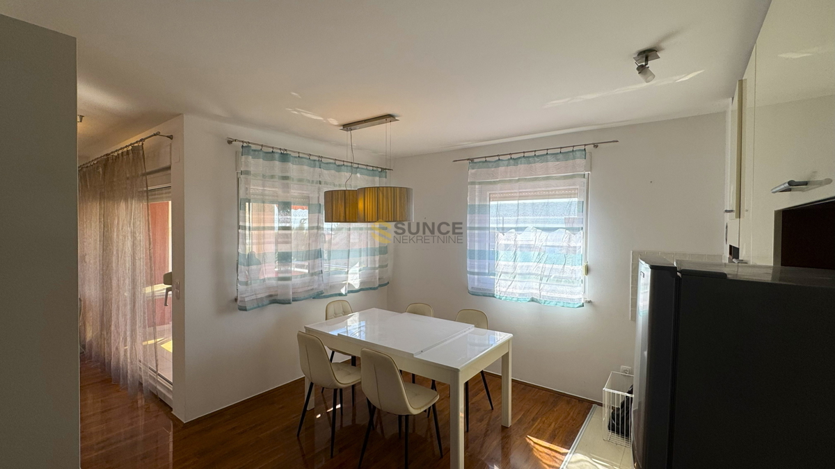 Mesto Krk — dvonadstropno stanovanje z razgledom na morje!