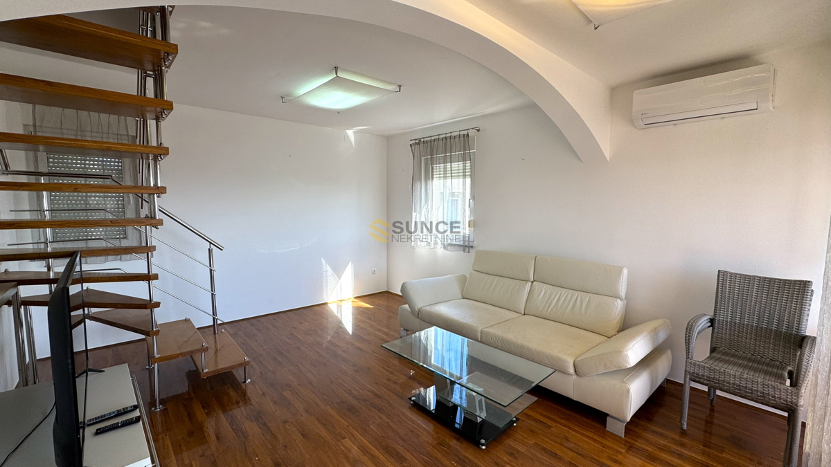 Mesto Krk — dvonadstropno stanovanje z razgledom na morje!