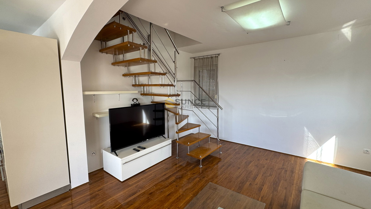 Mesto Krk — dvonadstropno stanovanje z razgledom na morje!