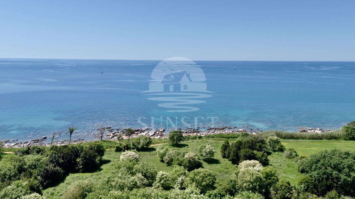 6.200 M² GRADBENI ZEMLJIŠČE V PRVEM VRSTU OB MORJU – OBMOČJE UMAGA