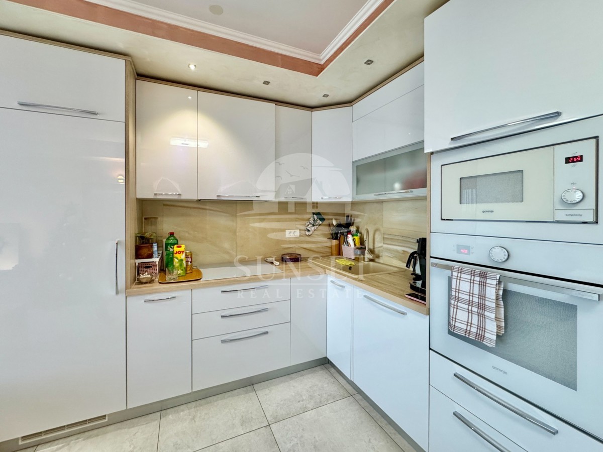 DVOSOBNO STANOVANJE S TERASO V BLIŽINI SLOVENSKE MEJE