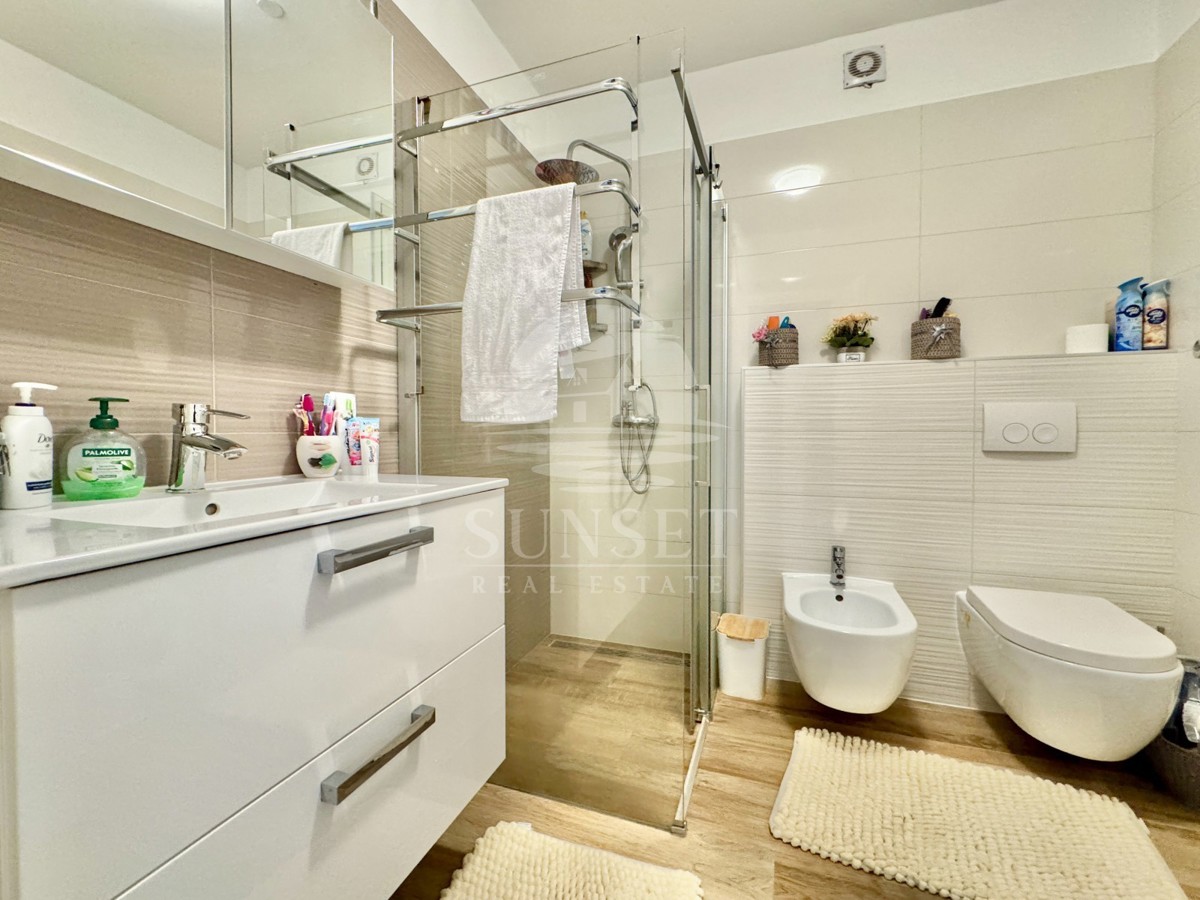 DVOSOBNO STANOVANJE S TERASO V BLIŽINI SLOVENSKE MEJE