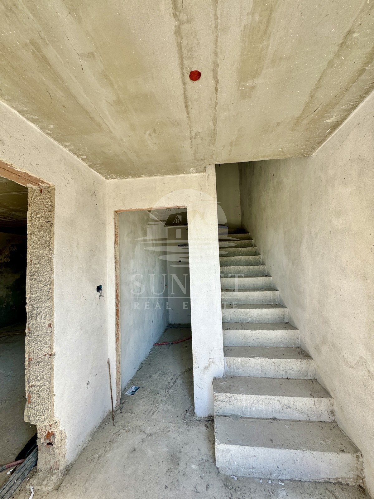 HIŠA V BUJAH – SAMO PRI NAS V PONUDBI