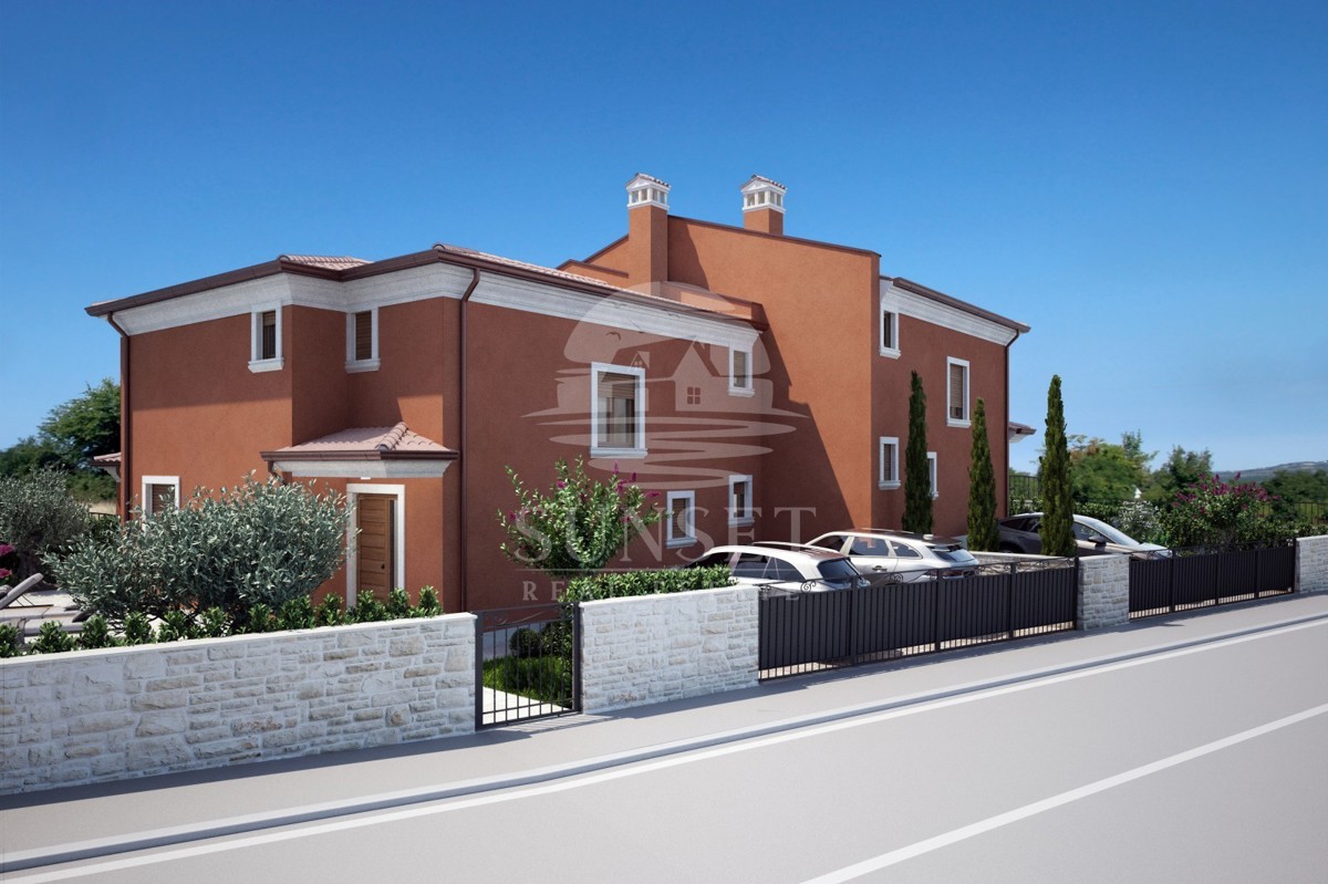 MODERNA DVOJNA HIŠA VRHUNSKE KAKOVOSTI V OKOLICI MOMJANA