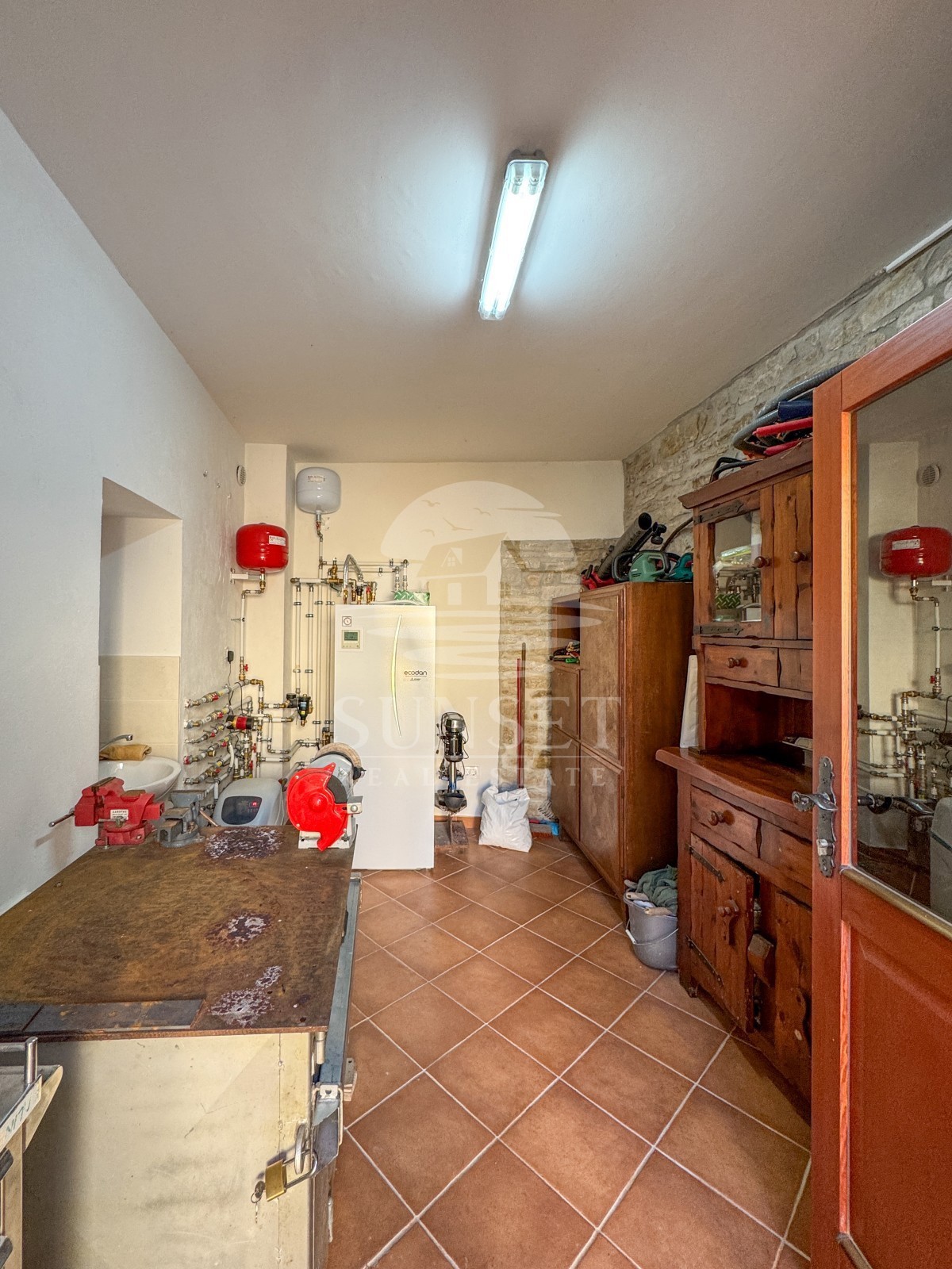 ISTRA, BUJE – KVALITETNO OBNOVLJENA TRADICIONALNA ISTRSKA HIŠA