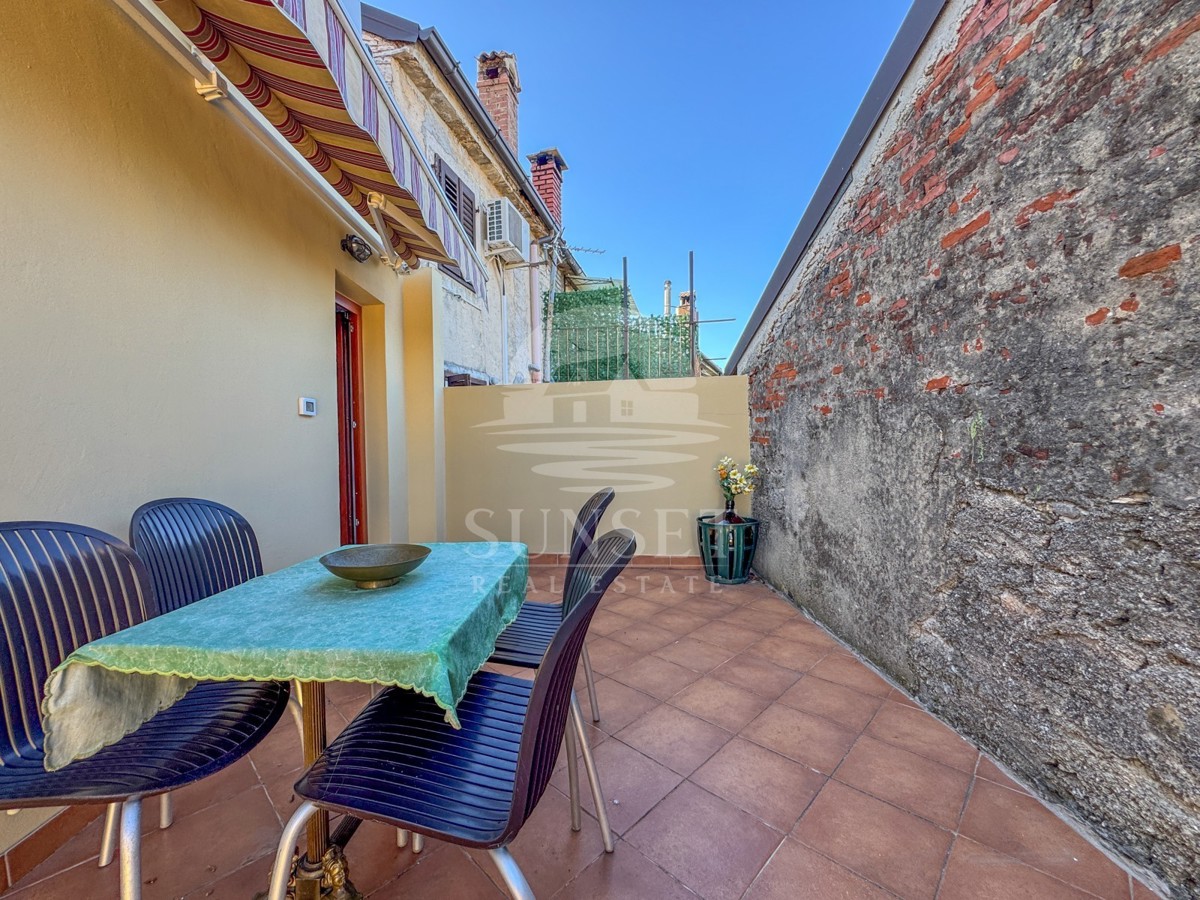 ISTRA, BUJE – KVALITETNO OBNOVLJENA TRADICIONALNA ISTRSKA HIŠA