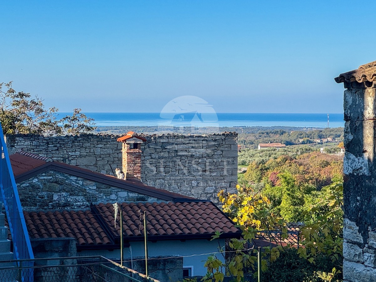 ISTRA, BUJE – KVALITETNO OBNOVLJENA TRADICIONALNA ISTRSKA HIŠA