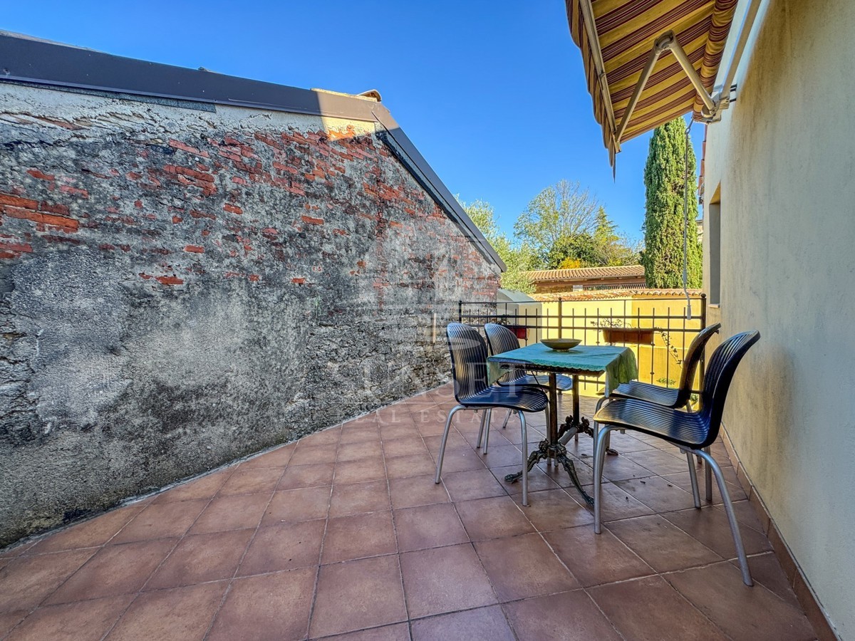 ISTRA, BUJE – KVALITETNO OBNOVLJENA TRADICIONALNA ISTRSKA HIŠA