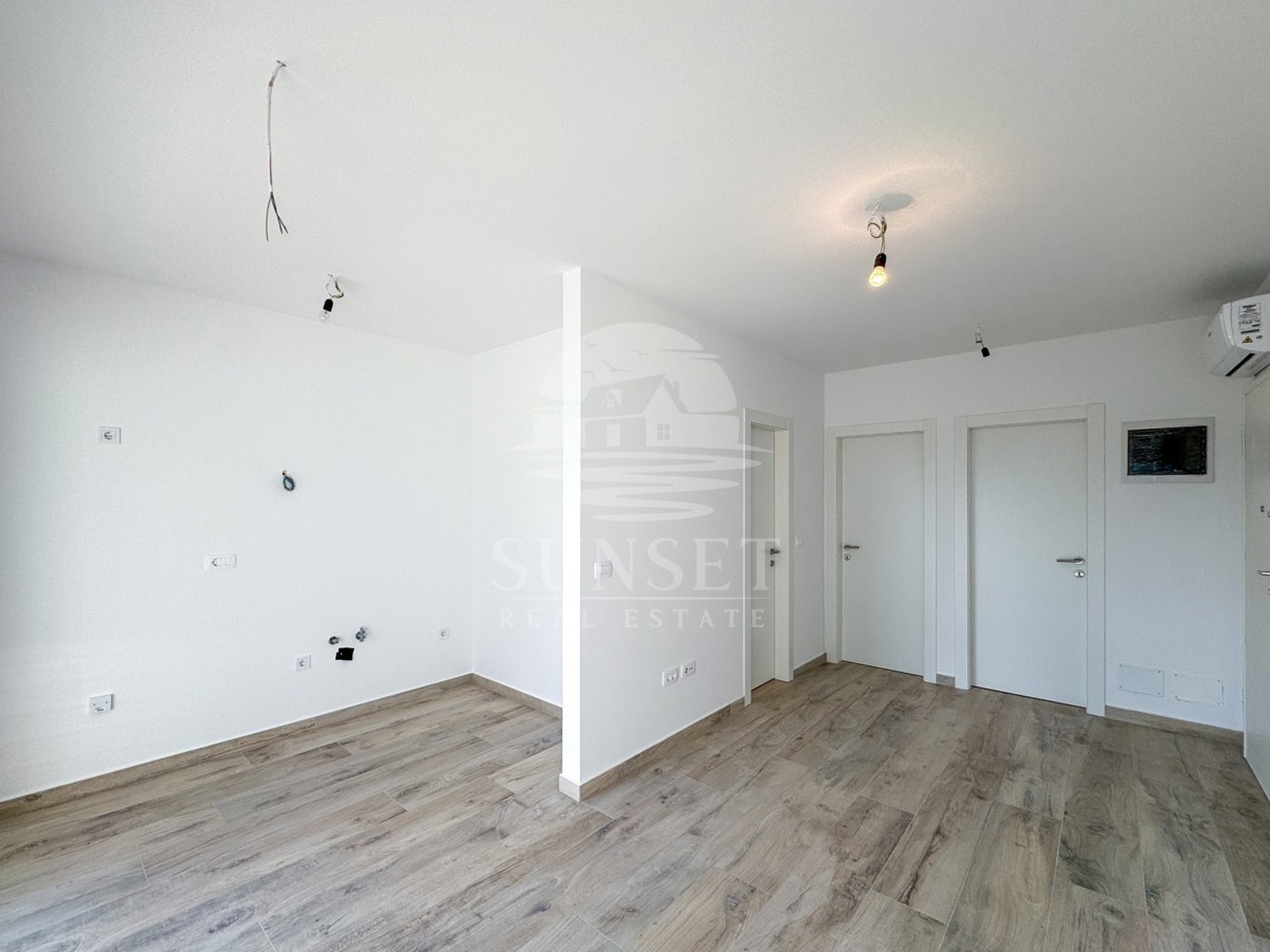 MODEREN APARTMA LE 300 METROV OD MORA (D1)