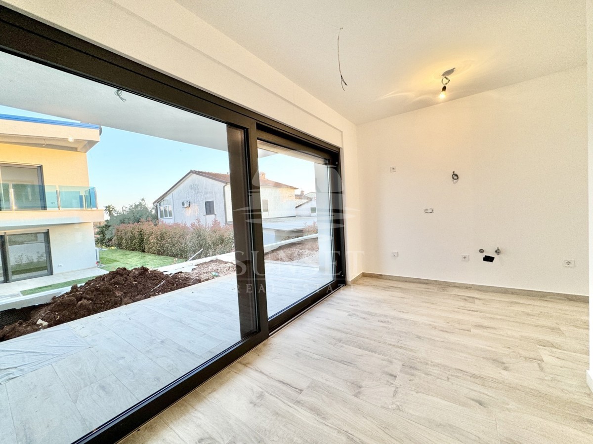 MODEREN APARTMA LE 300 METROV OD MORA (D1)