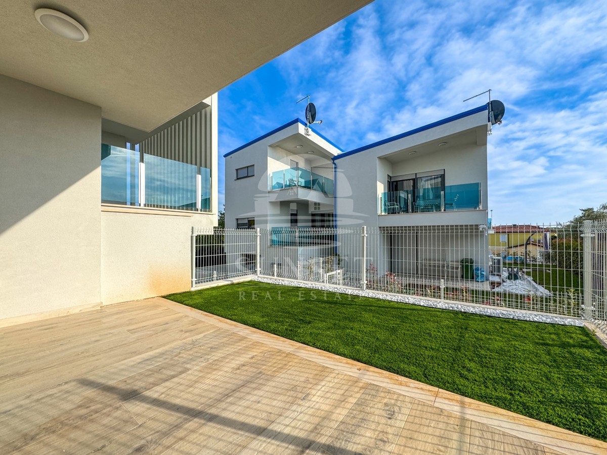 MODEREN APARTMA LE 300 METROV OD MORA (D1)