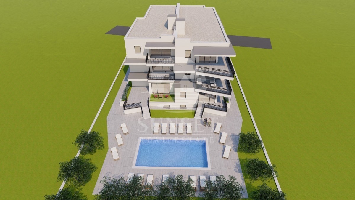 UMAG – STANOVANJE V MODERNI STAVBI Z OGREVANIM ZUNANJIM BAZENOM, PRITLIČJE