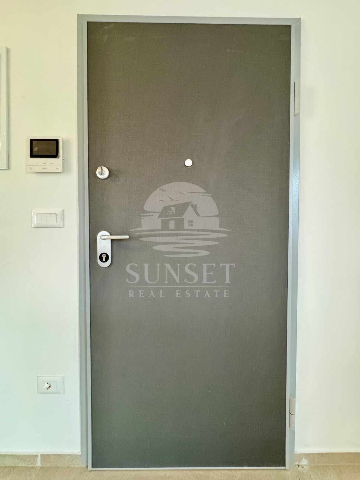 MODERNO DVOSOBNO STANOVANJE Z VRTOM IN TERASO V OKOLICI UMAGA