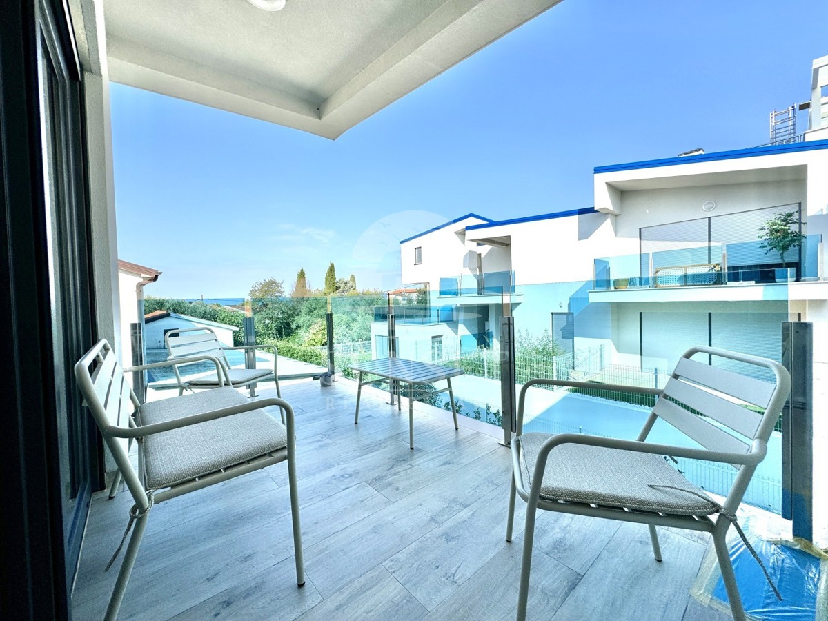 SODOBEN APARTMA LE 300 METROV OD MORJA (E3)