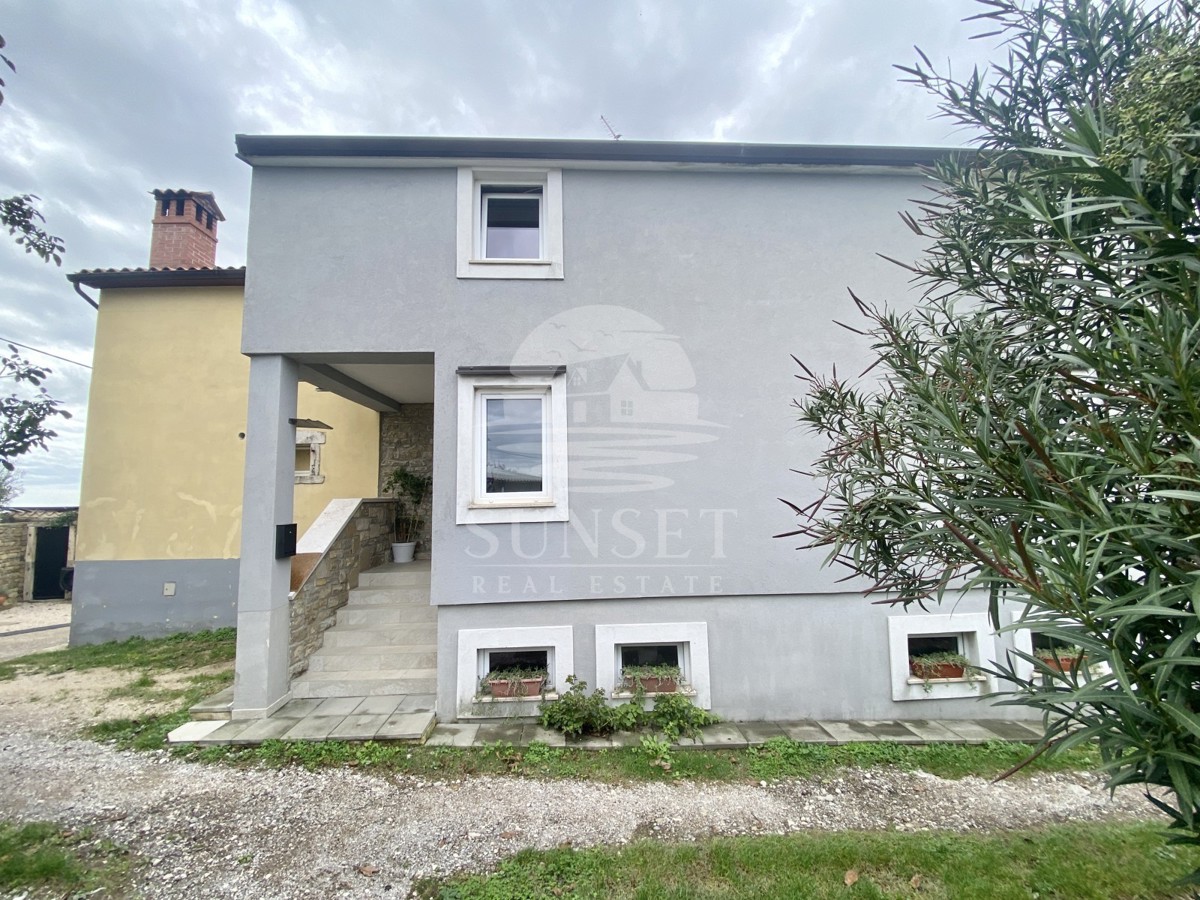 OKOLICA BUJA - KAMNITA ISTRSKA HIŠA Z ODPRTIM POGLEDOM NA MORJE