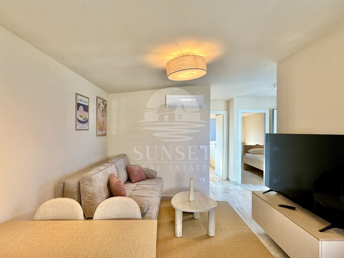 MODERNO STANOVANJE LE 300 METROV OD MORA (E4)