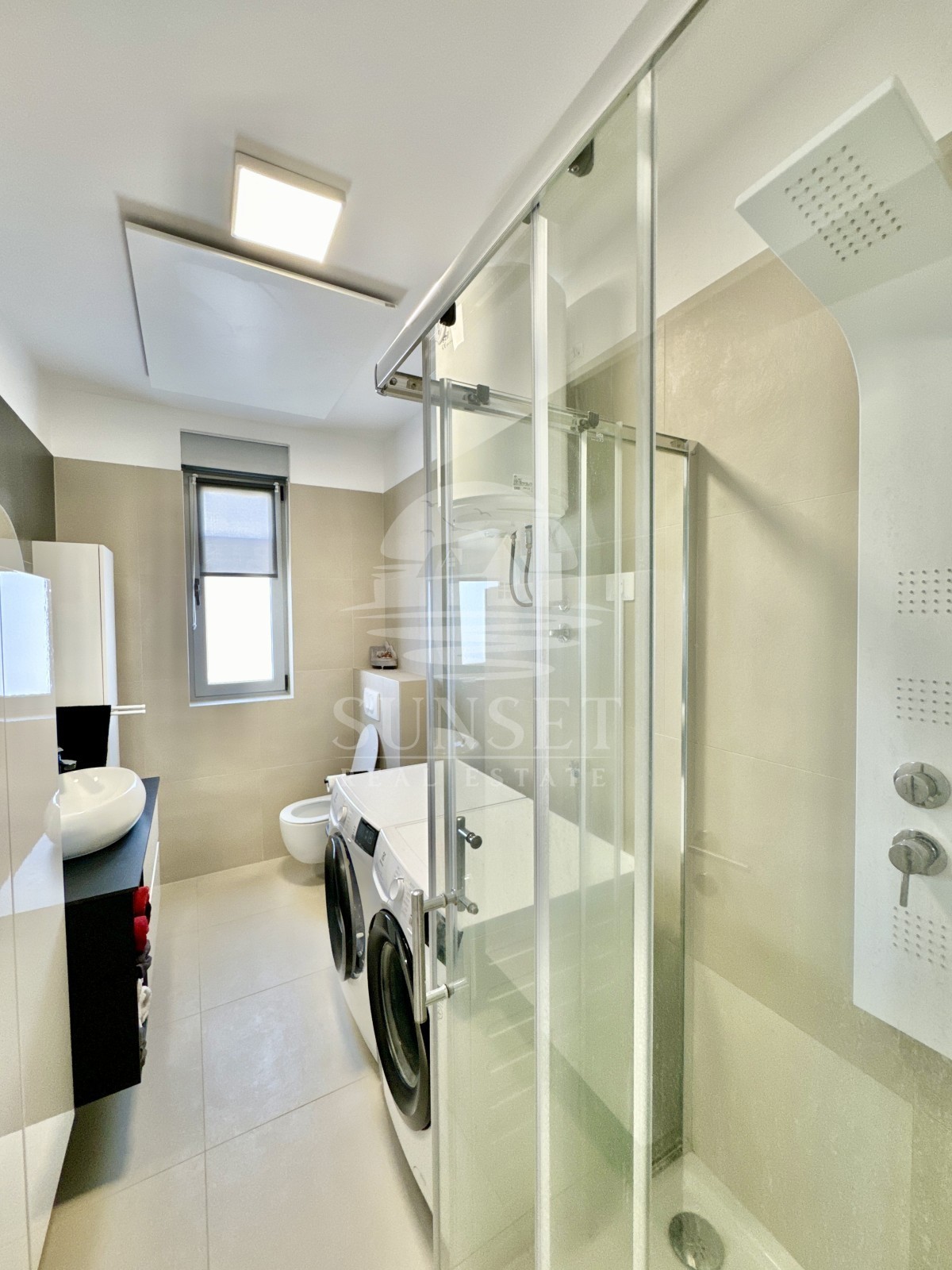 SAVUDRIJA – DVOETAŽNO STANOVANJE S TERASO IN ČUDOVITIM RAZGLEDOM NA MORJE