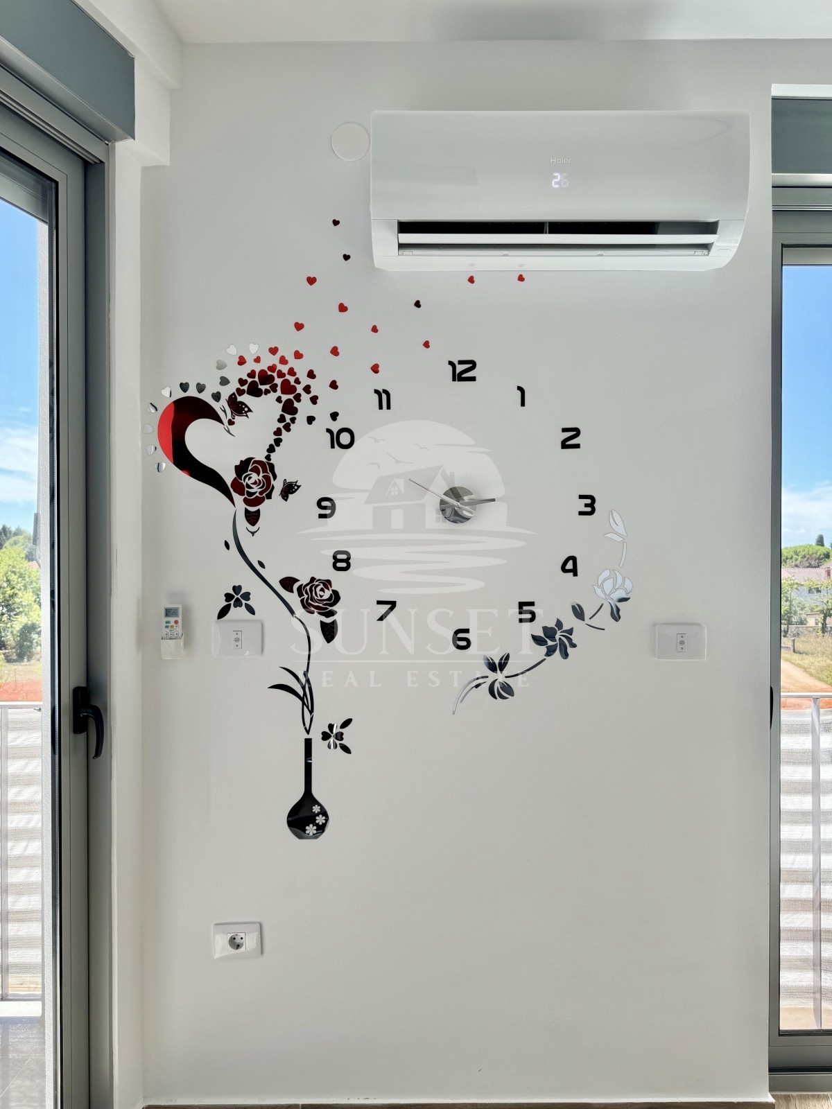 SAVUDRIJA – DVOETAŽNO STANOVANJE S TERASO IN ČUDOVITIM RAZGLEDOM NA MORJE