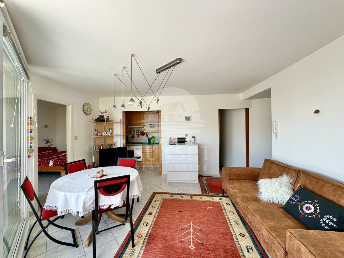 UMAG – STAN Z RAZGLEDOM NA MORJE IN GARAŽO 20 M²