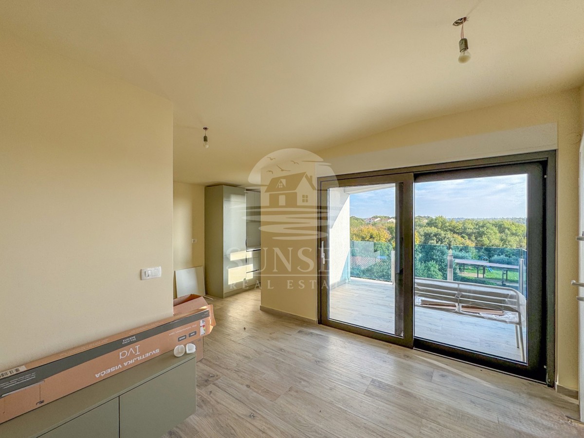 MODERNO STANOVANJE LE 300 METROV OD MORA (F4)