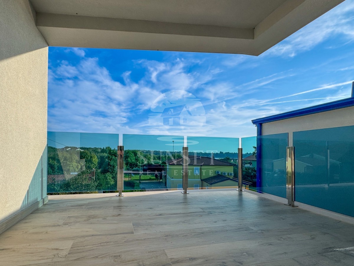 MODERNO STANOVANJE LE 300 METROV OD MORA (F4)