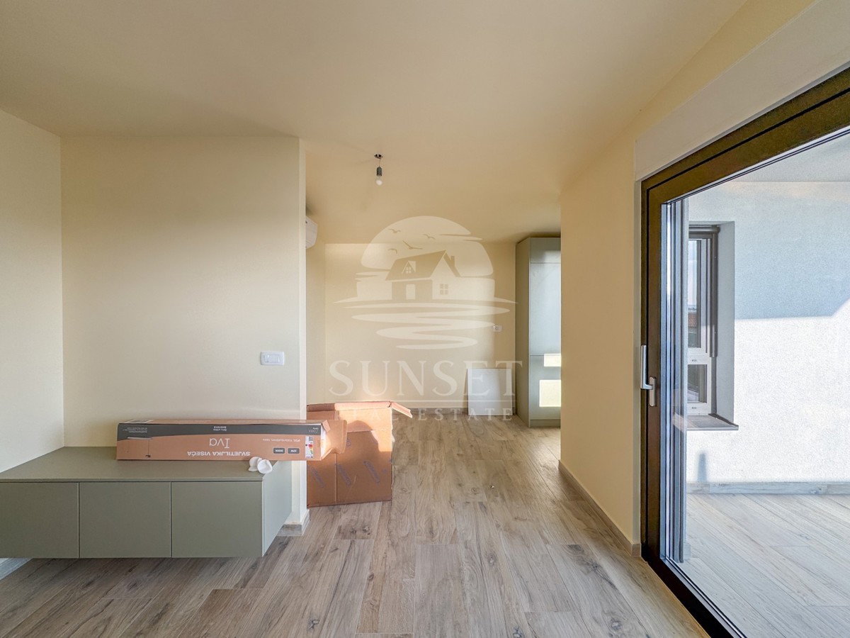 MODERNO STANOVANJE LE 300 METROV OD MORA (F4)