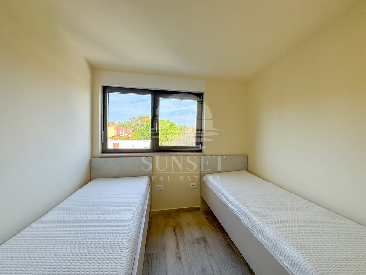 MODERNO STANOVANJE LE 300 METROV OD MORA (F4)