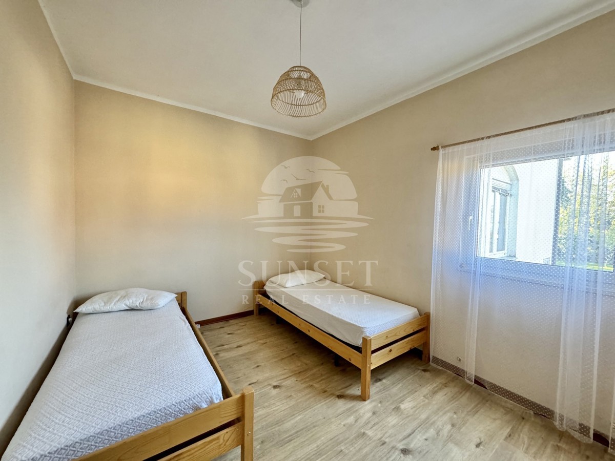 Hiša na iskani lokaciji, le 50 m od morja